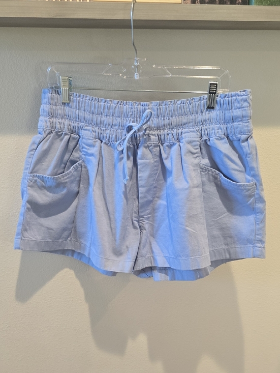 aerie Pants - Aerie Light Blue Smocked Waist Shorts, NWT, Large